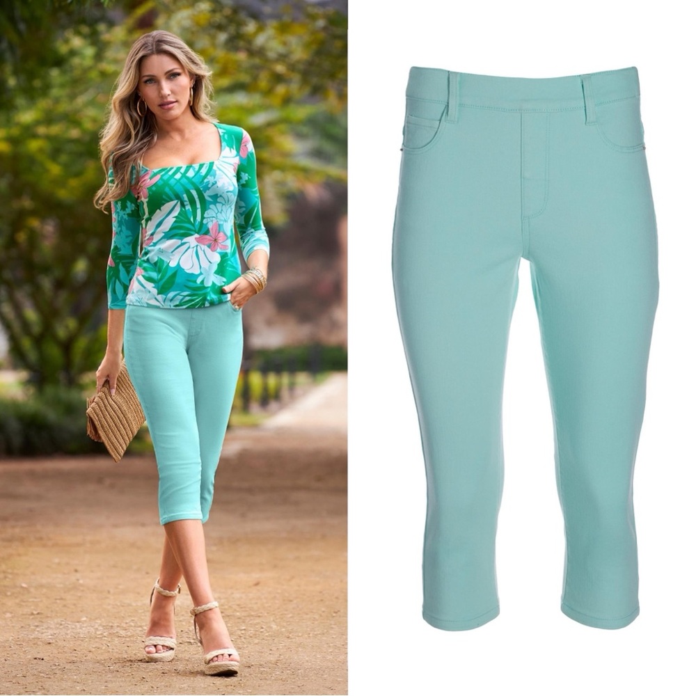 Boston Proper Seafoam Green Capris for Casual Summer Wear